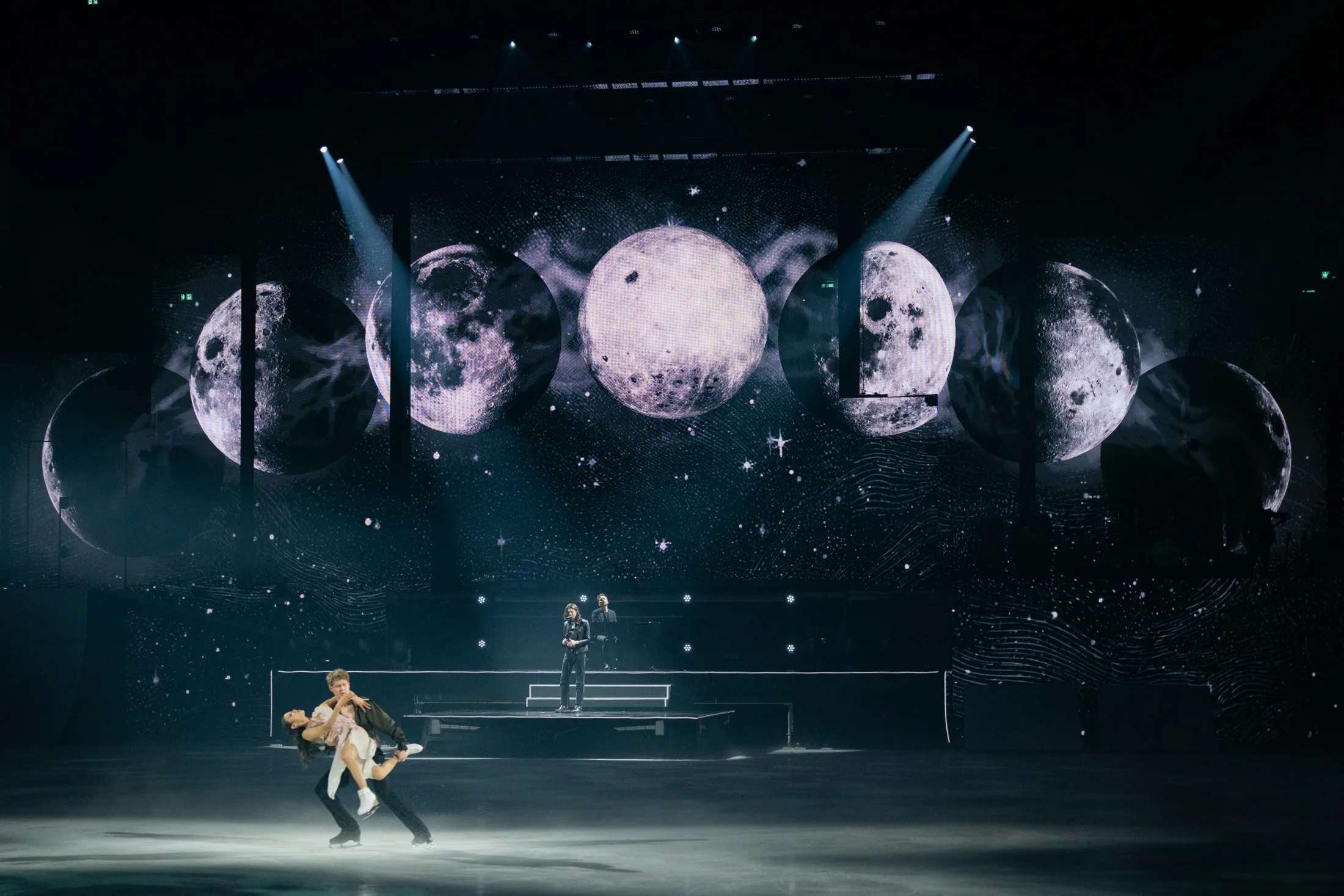 Art on Ice: Show und Videoflächen