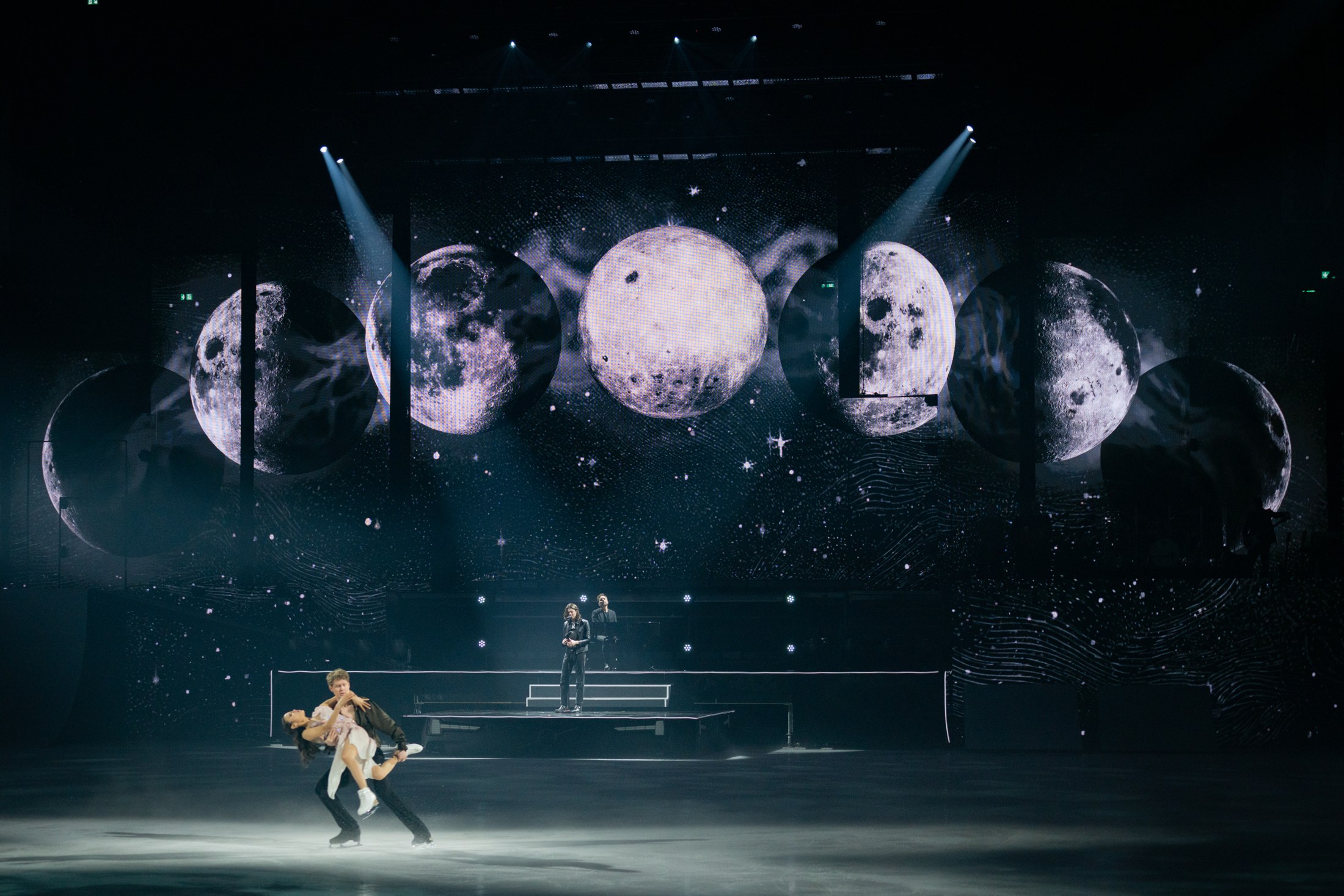 Art on Ice: Show und Videoflächen