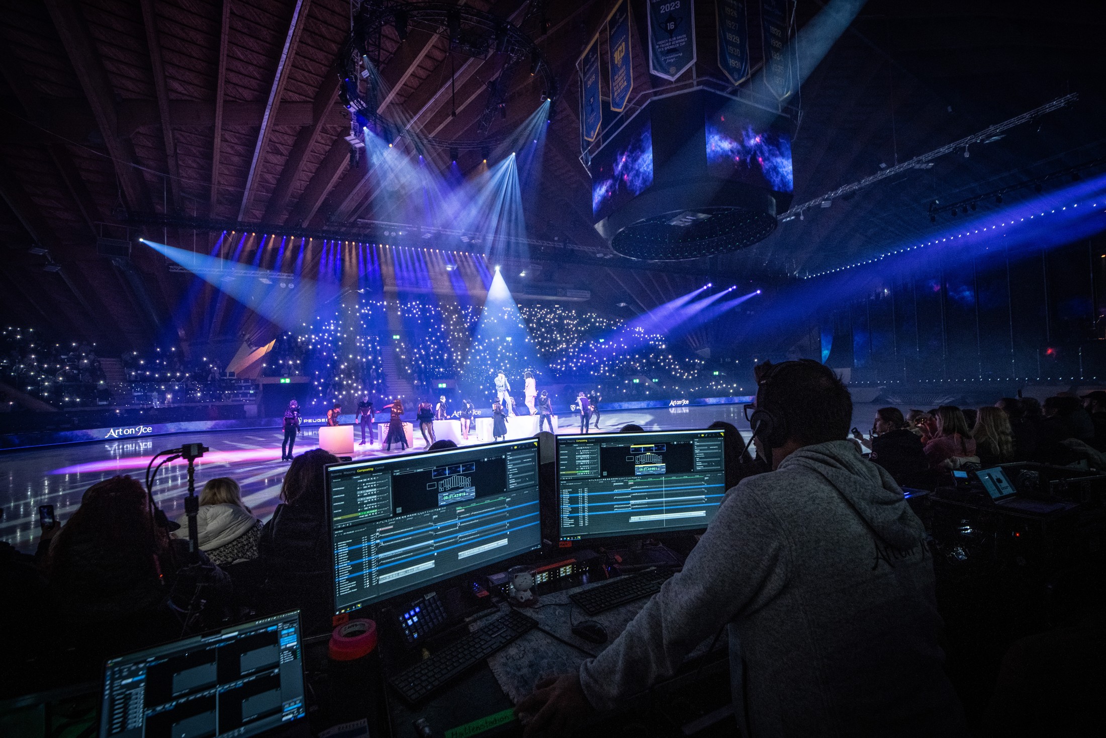 Art on Ice: Blick vom Video-Operatorplatz auf die Show